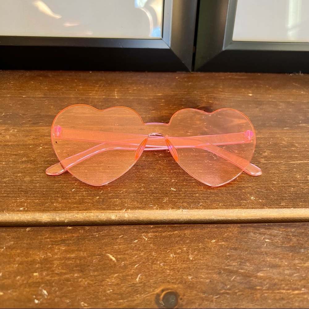 PINK HEART SUNGLASSES